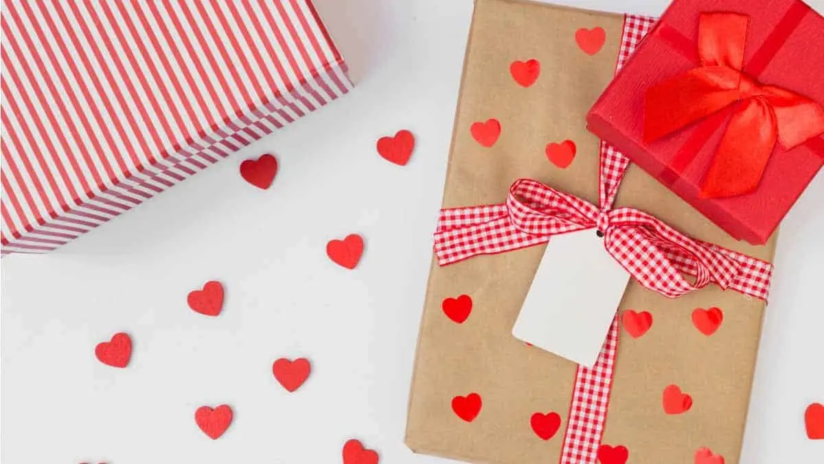 ¿No sabes qué regalar este 14 de febrero? Liverpool tiene este set de collar de perlas con 50% de descuento