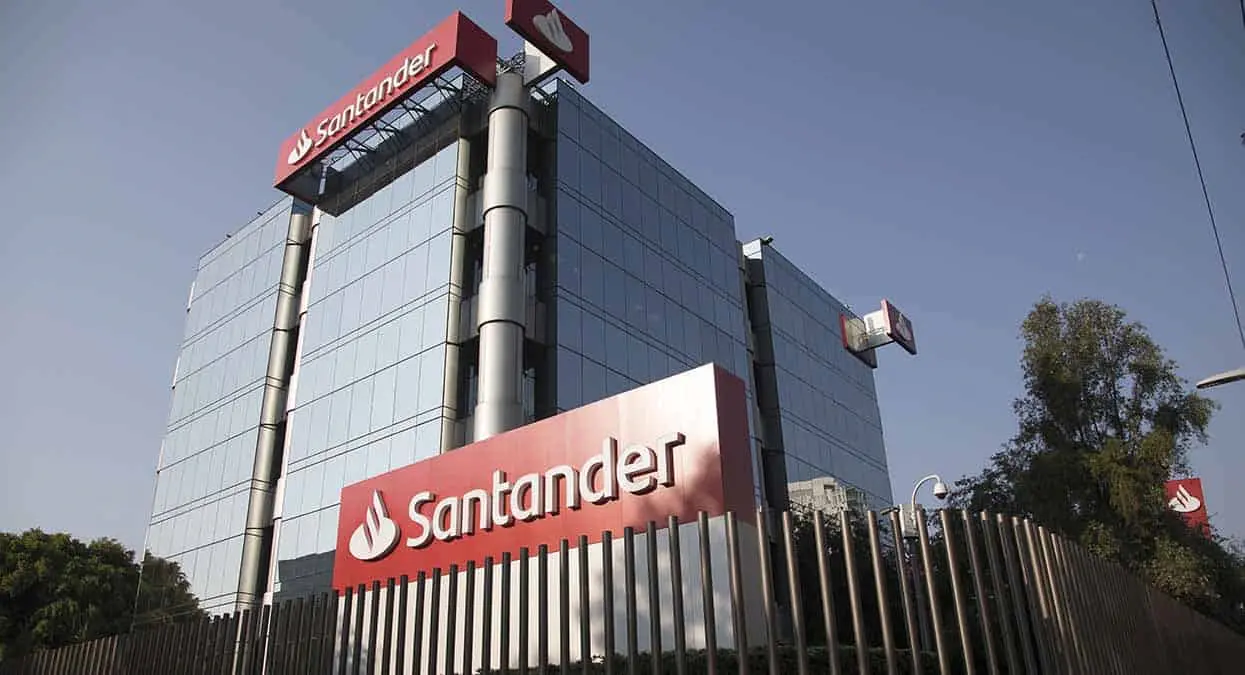 ¿Eres cuentahabiente en Santander? el banco ofrece este servicio gratis a usuarios de Telcel 
