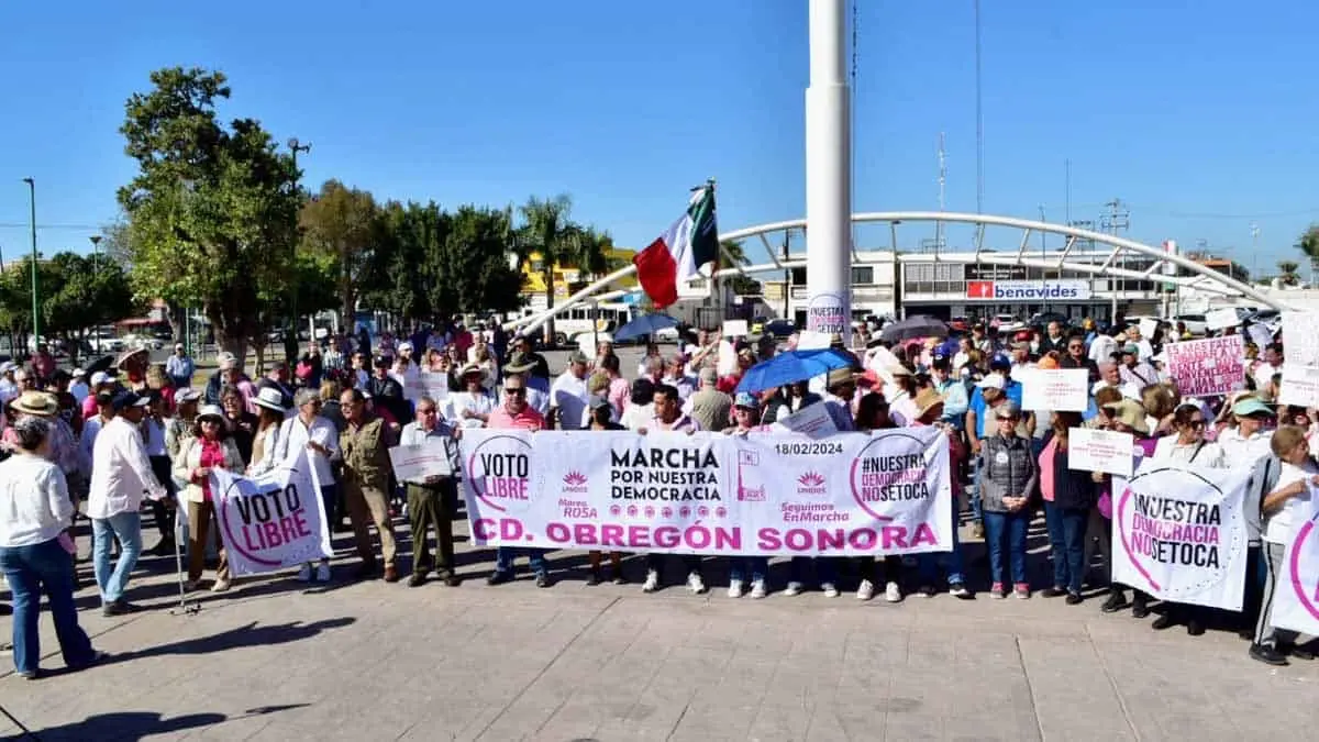 Marchan en Sonora por la democracia