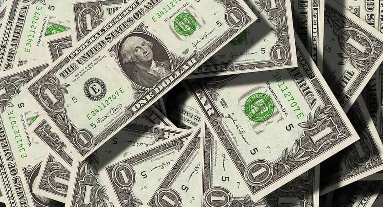 Precio del dólar hoy 4 de abril: el peso se posiciona por encima de la divisa