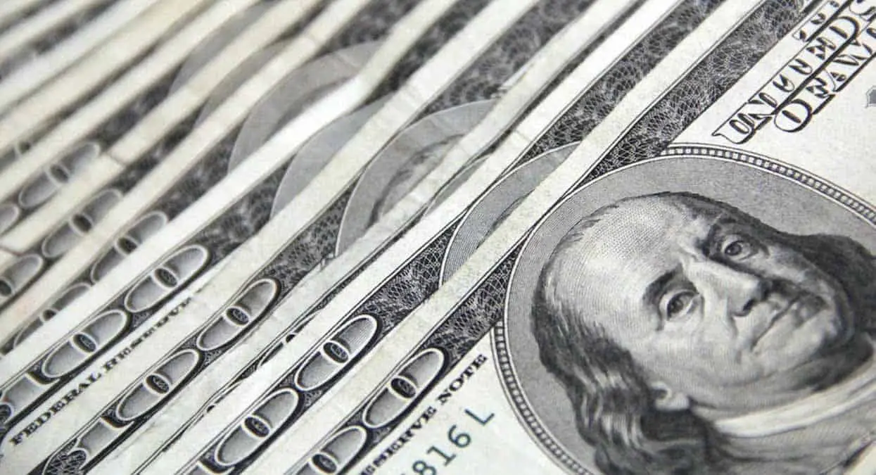 Precio del dólar hoy 25 de abril: el peso continúa con su mala racha