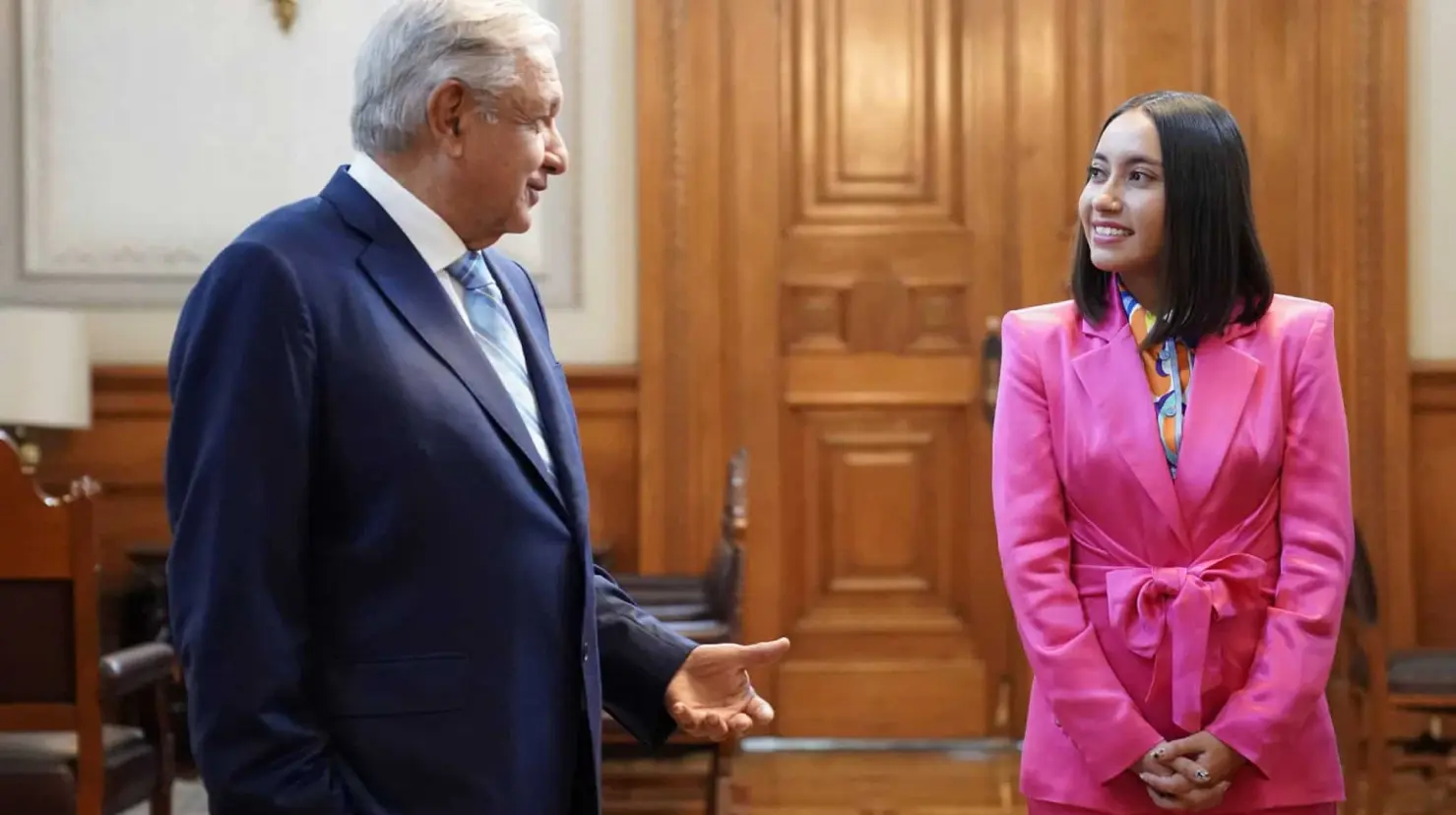 AMLO propone a la NASA que la astronauta mexicana Katya Echazarreta viaje a la Luna