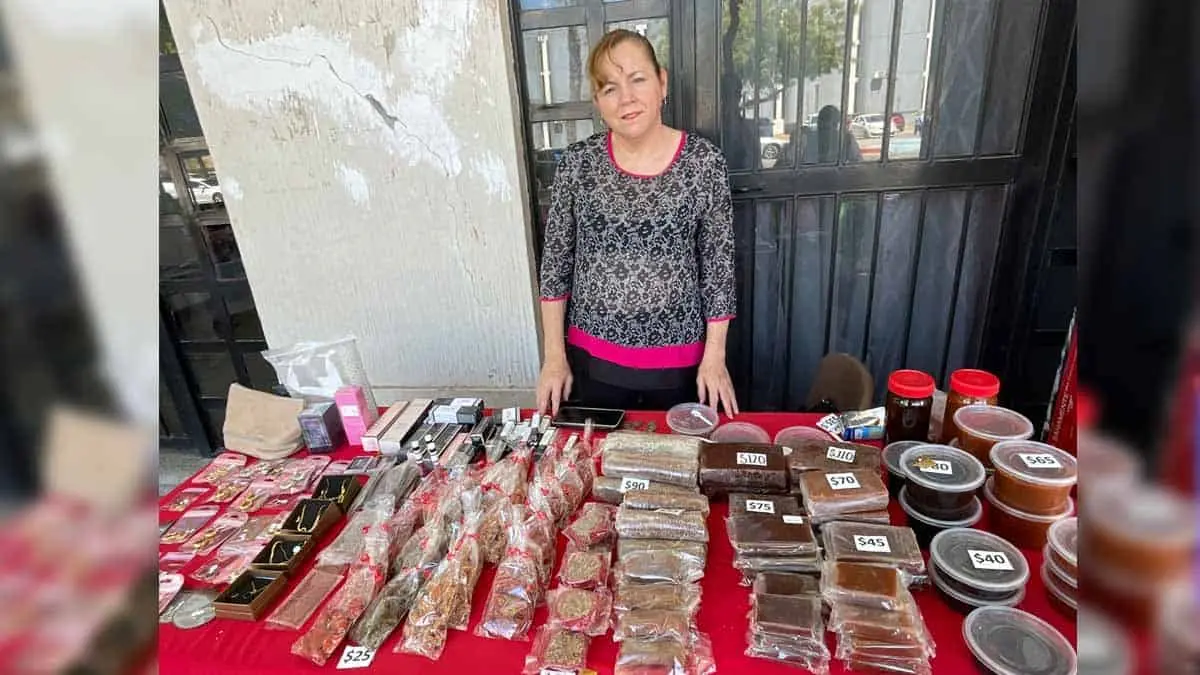 Emprendedoras de Cajeme realizan bazar por el Día de las Madres
