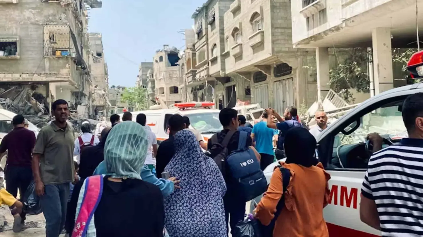 VIDEO | Personal de hospital de Gaza evacúa pacientes tras ataque con misiles