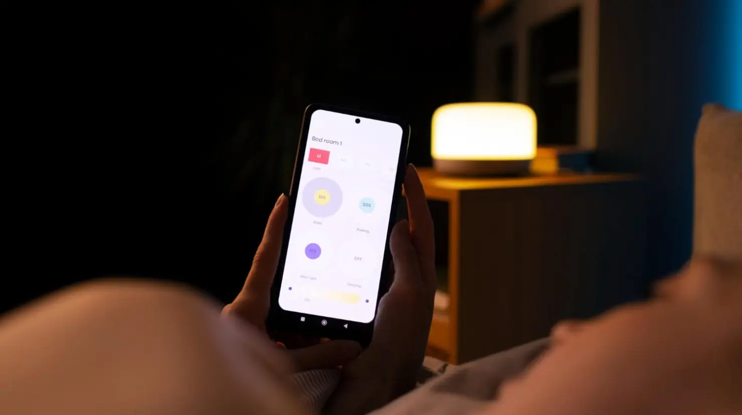 Por esta razón no debes dormir cerca de tu celular