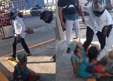 VIDEO | Supuestos guardias de OXXO golpean brutalmente a dos personas en situación de calle