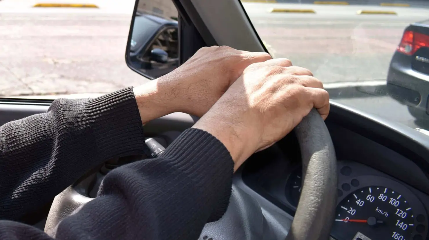 ¿A partir de qué edad ya no podrás renovar tu licencia de conducir?