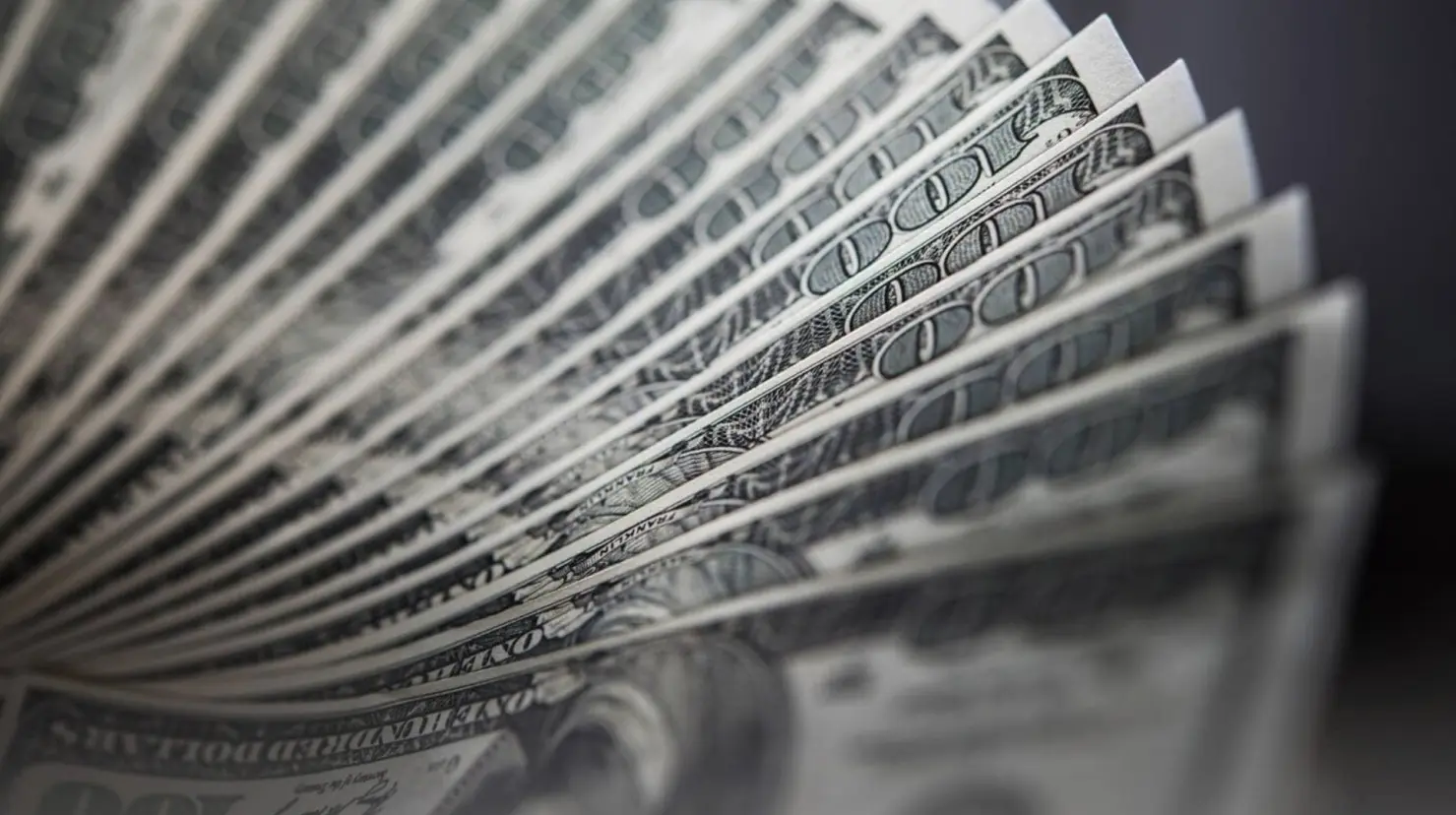 Precio del dólar hoy martes 27 de agosto: El peso mexicano pierde fuerza