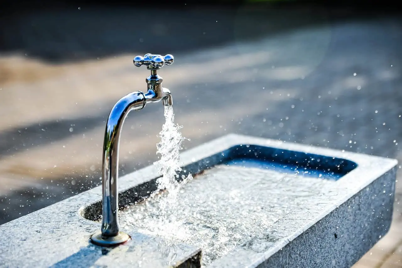 Servicio de agua en Hermosillo. Fuente: Pixabay/JonasKIM