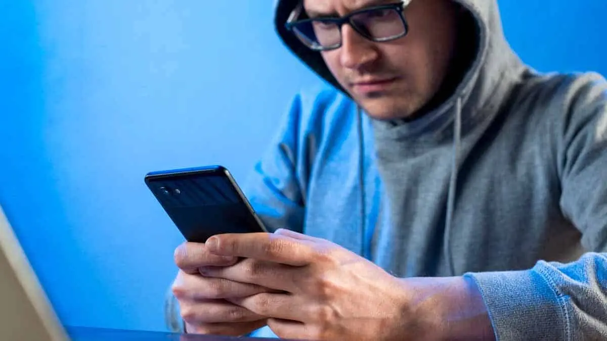 Estafa del “sí”: ¿qué es y cómo protegerse de este fraude telefónico?