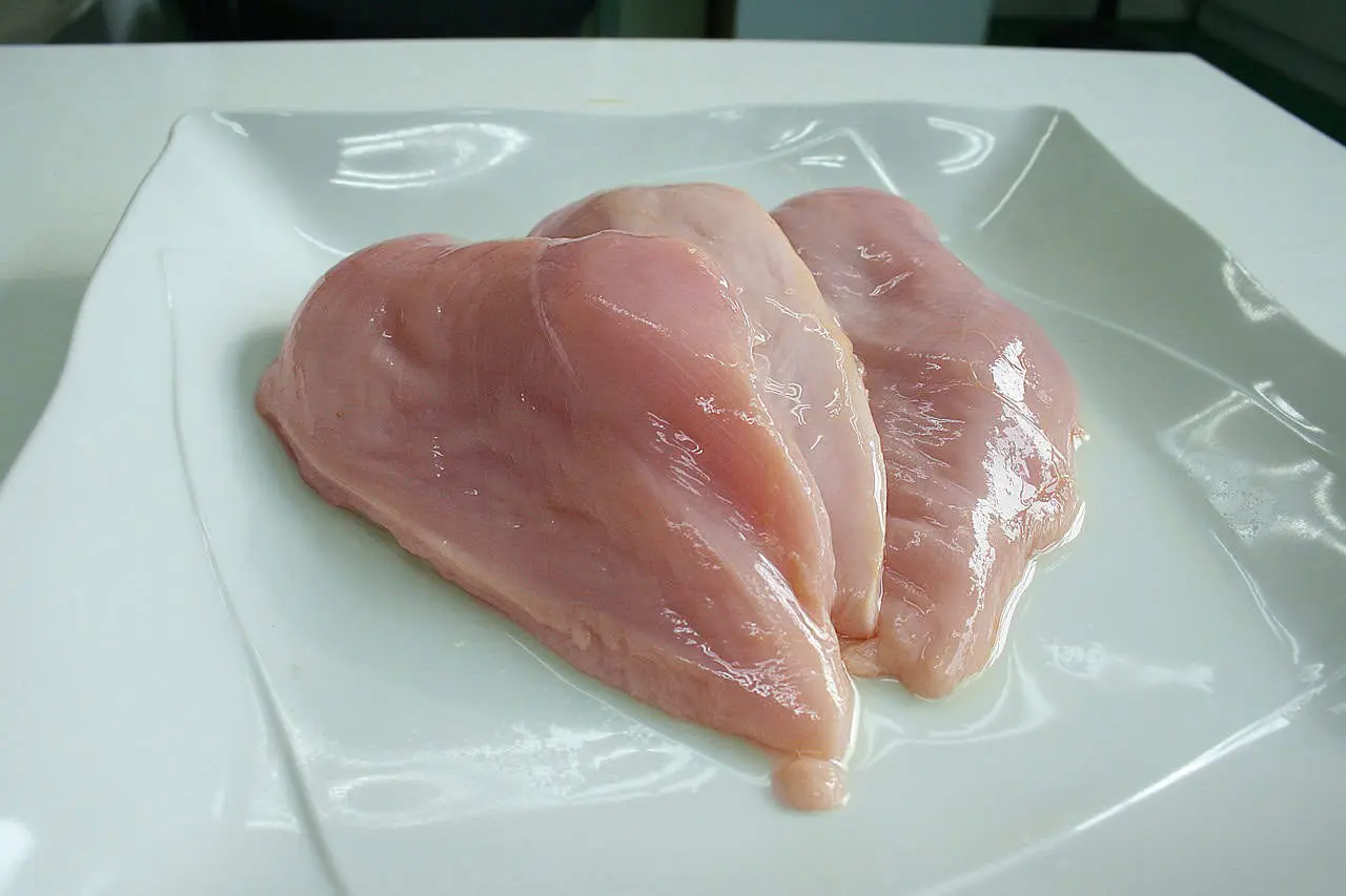 La proteína del pollo. Fuente: Pixabay/kakyusei