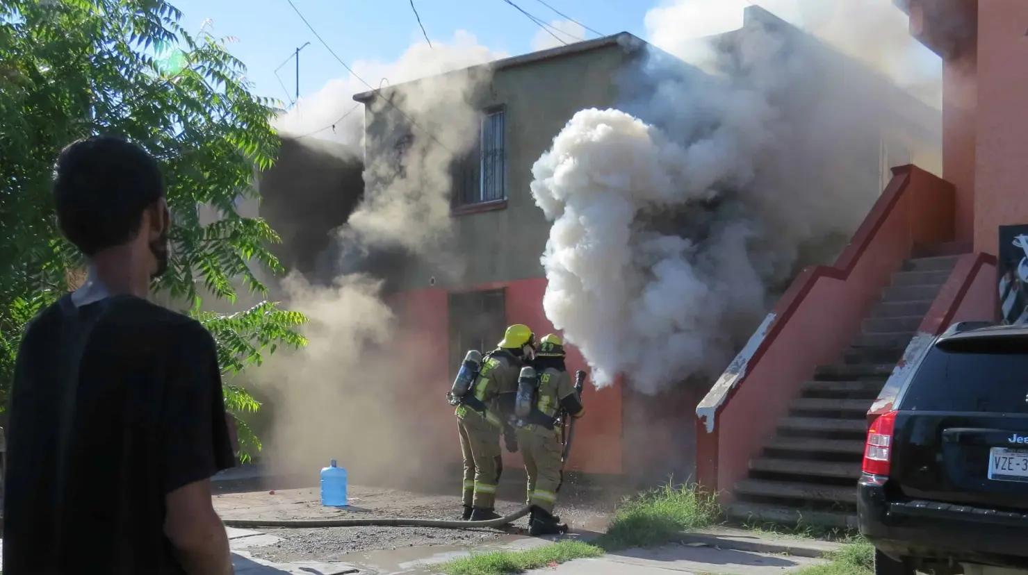 Arde vivienda en la Nuevo Cajeme en Ciudad Obregón