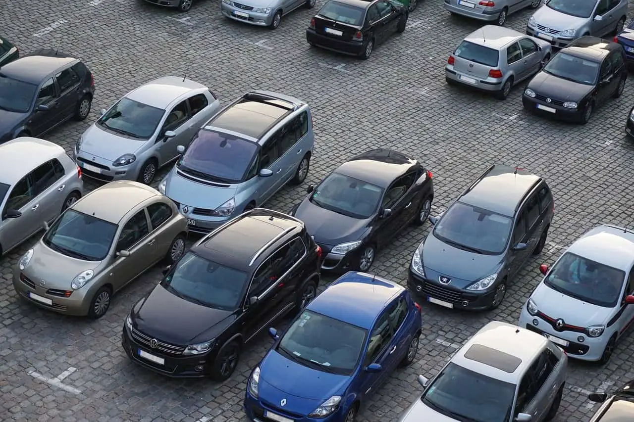 Regularización de los autos chocolate 2024. Fuente: Pixabay/fill