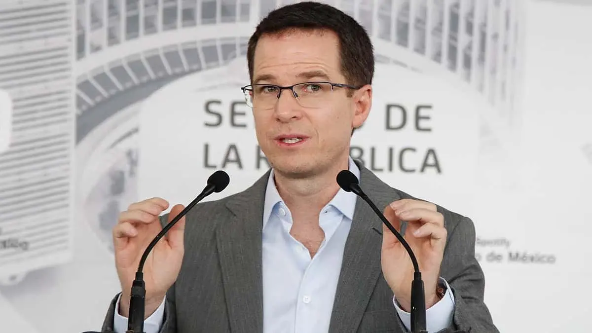 Ricardo Anaya dice que o el PAN se renueva o muere, y propone a Jorge Romero
