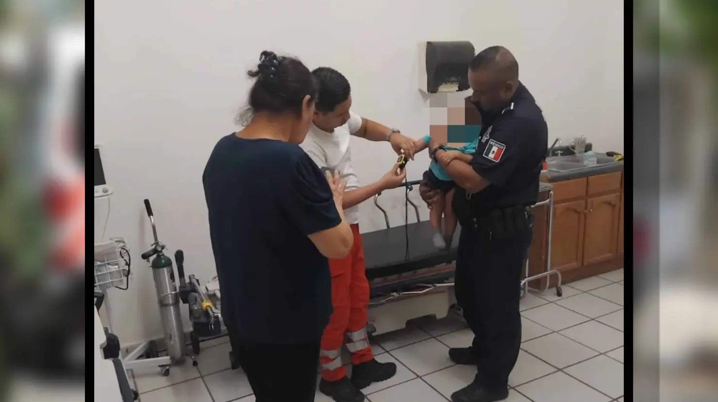 Policías de Cajeme le salvan la vida a un bebé