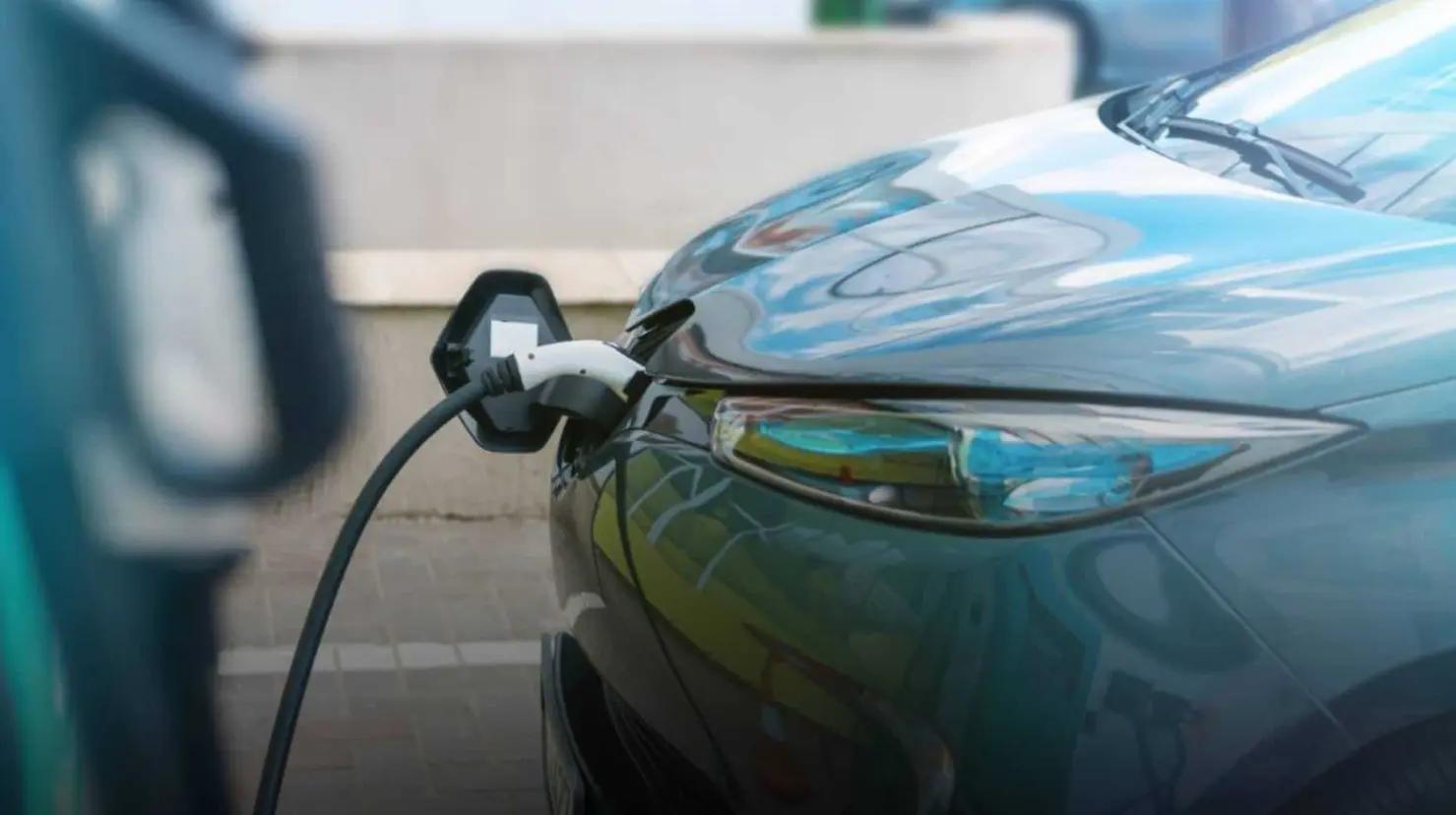 ¿Cuánto tiempo dura la batería de un auto eléctrico?