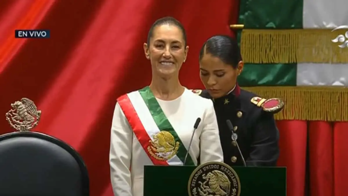 Claudia Sheinbaum es investida como presidenta de México