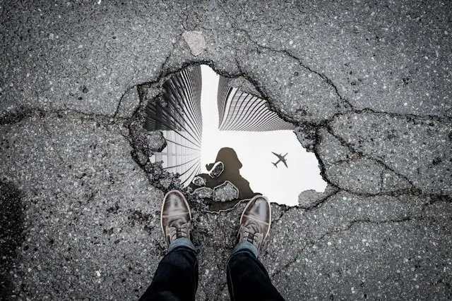 Seguro contra los baches. Fuente: Unsplash/Marc-Olivier Jodoin