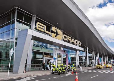 En Colombia, "cae" político mexicano en el aeropuerto El Dorado