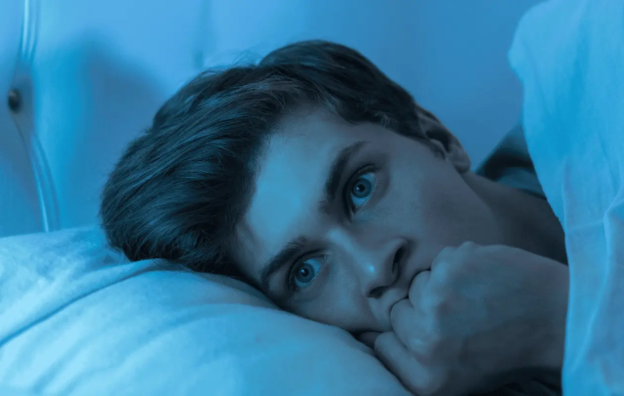 ¿Por qué despertamos a las 3 am? estas son las causas y soluciones para dormir mejor