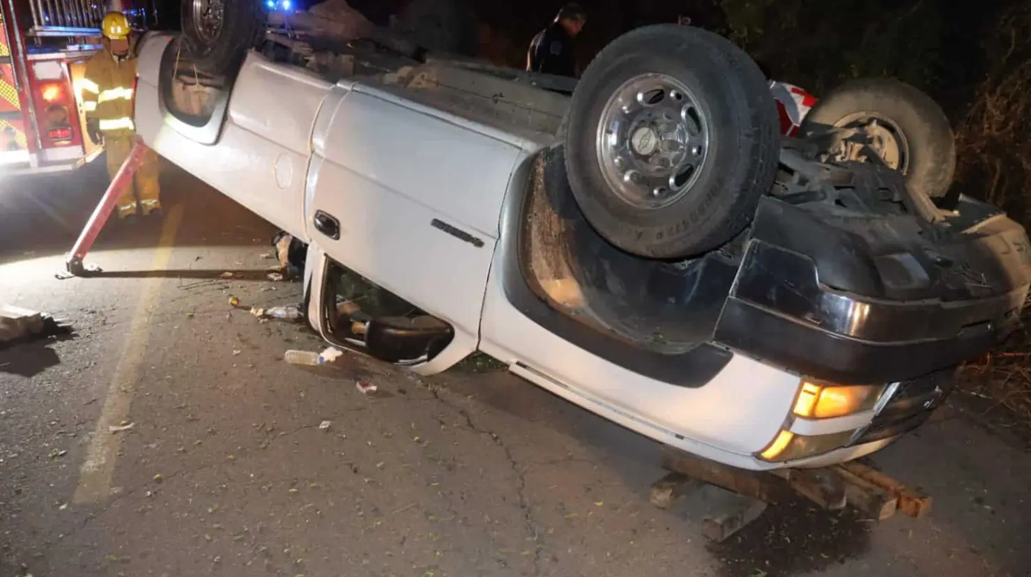 Bajo custodia, presuntos roba carros de Nogales