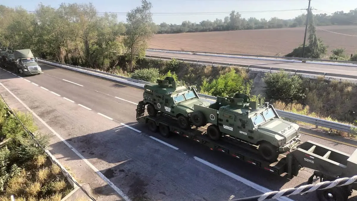 Llegan a Culiacán los verdaderos monstruos del Ejército: ¡a prueba de balas y “ponchallantas”!