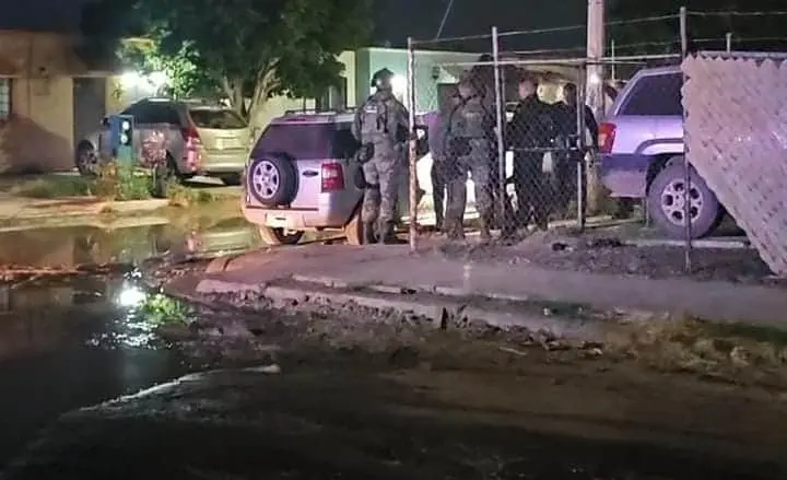 Balacera al norte de Cajeme deja daños en una camioneta