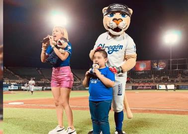 Reconocen en Estadio Yaquis a niño que terminó sus quimioterapias