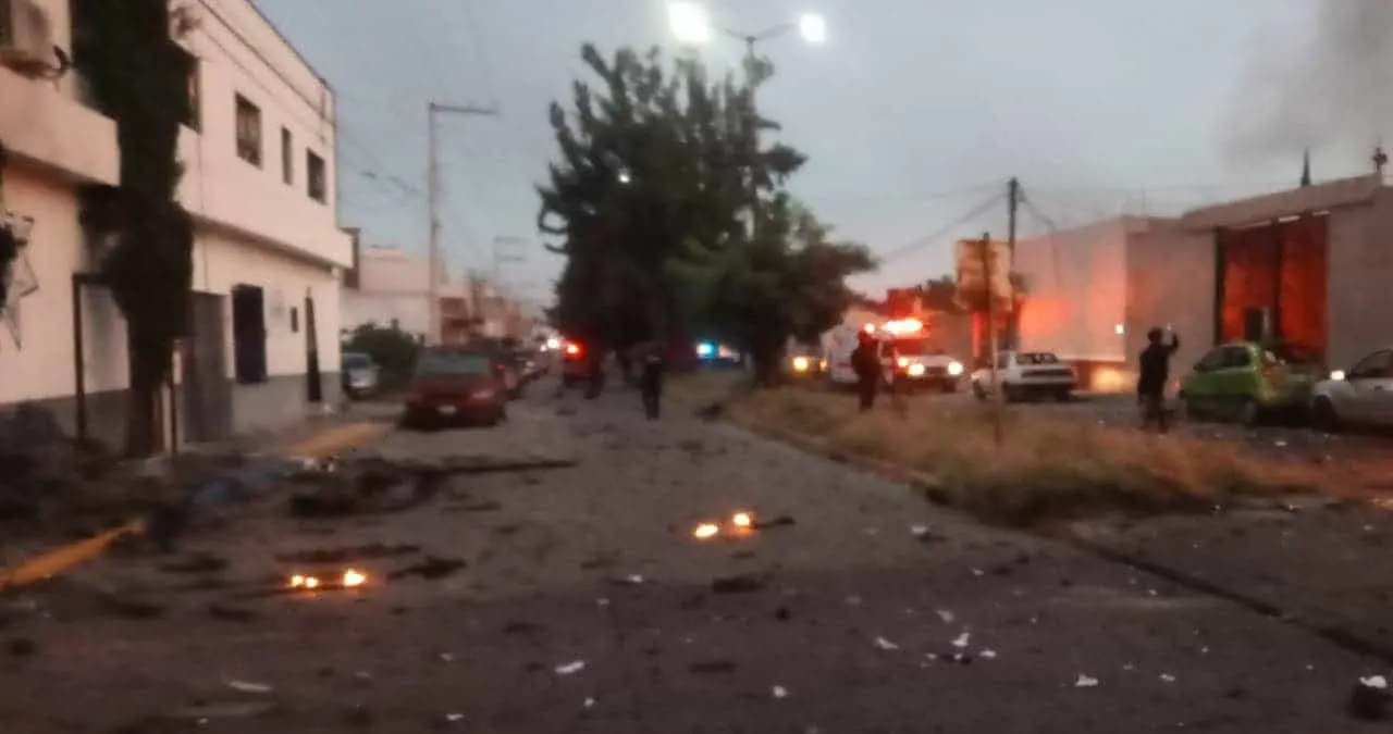 Atentado con coche bomba en el edificio de Seguridad Pública de Acámbaro, Guanajuato