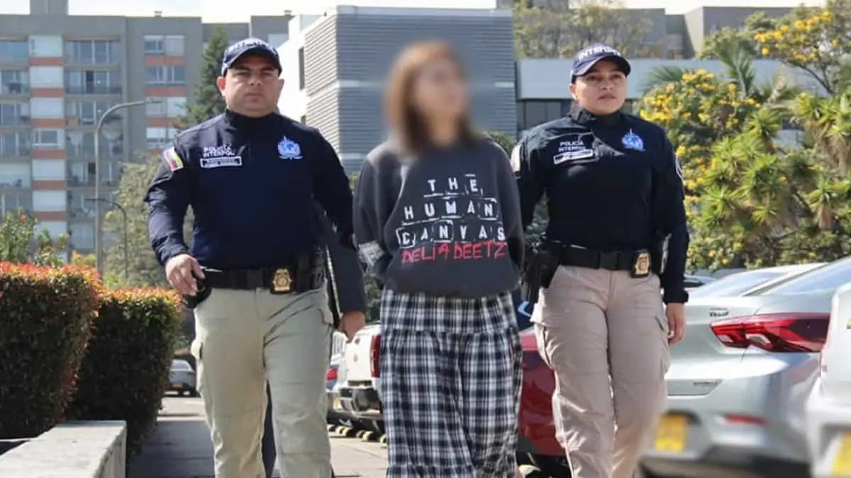 Detienen a sinaloense en Colombia; la mujer era buscada en más de 190 países por esta razón