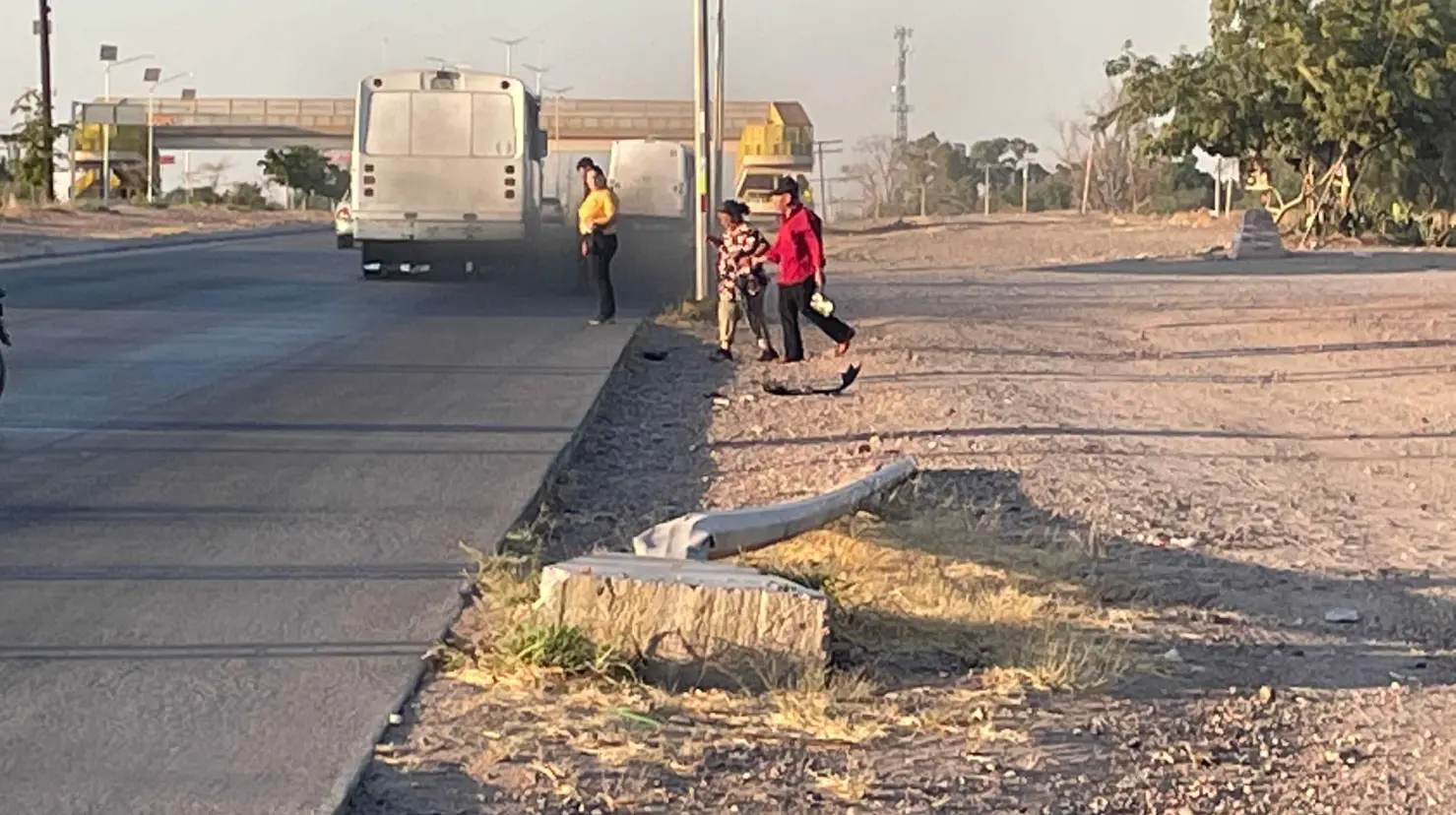 En Cajeme, dañan o desaparecen postes de alumbrado público