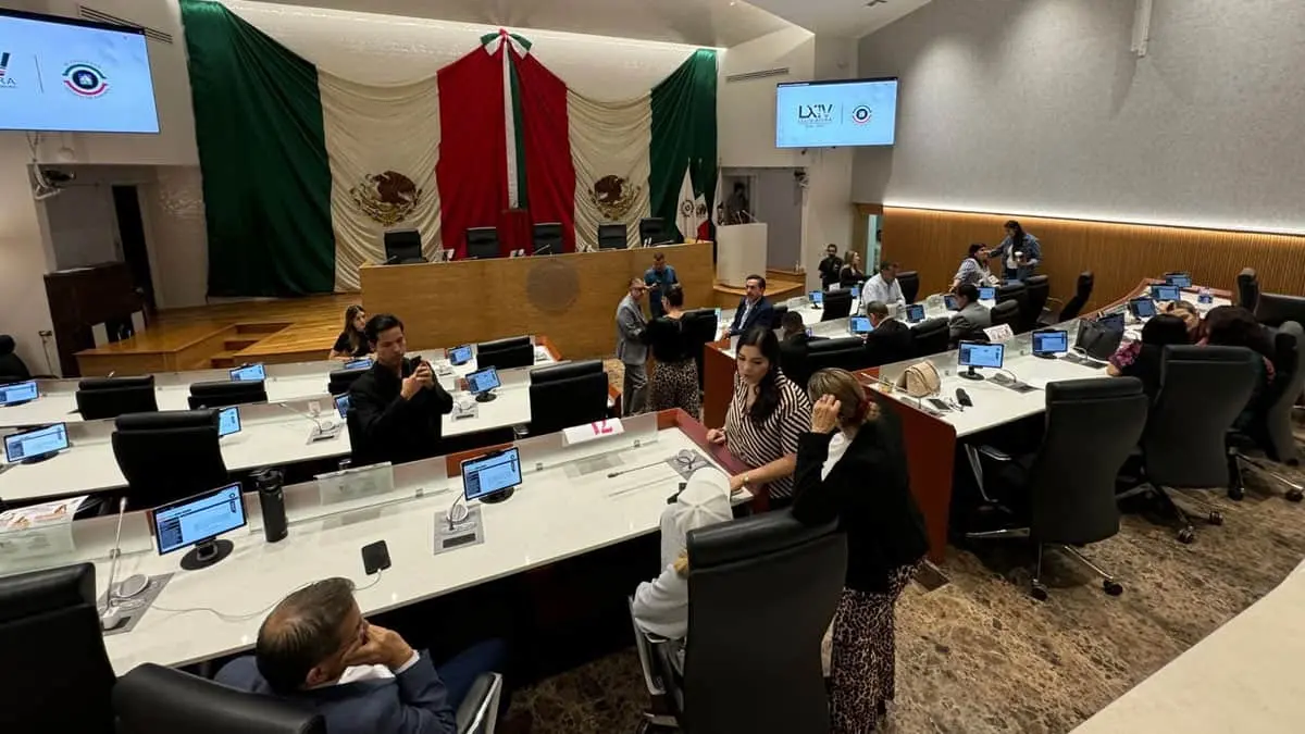 Fusión de dependencias estatales. Foto: Congreso del Estado