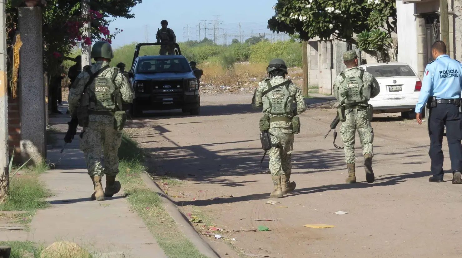 Intervienen marinos en riña; hay varios detenidos