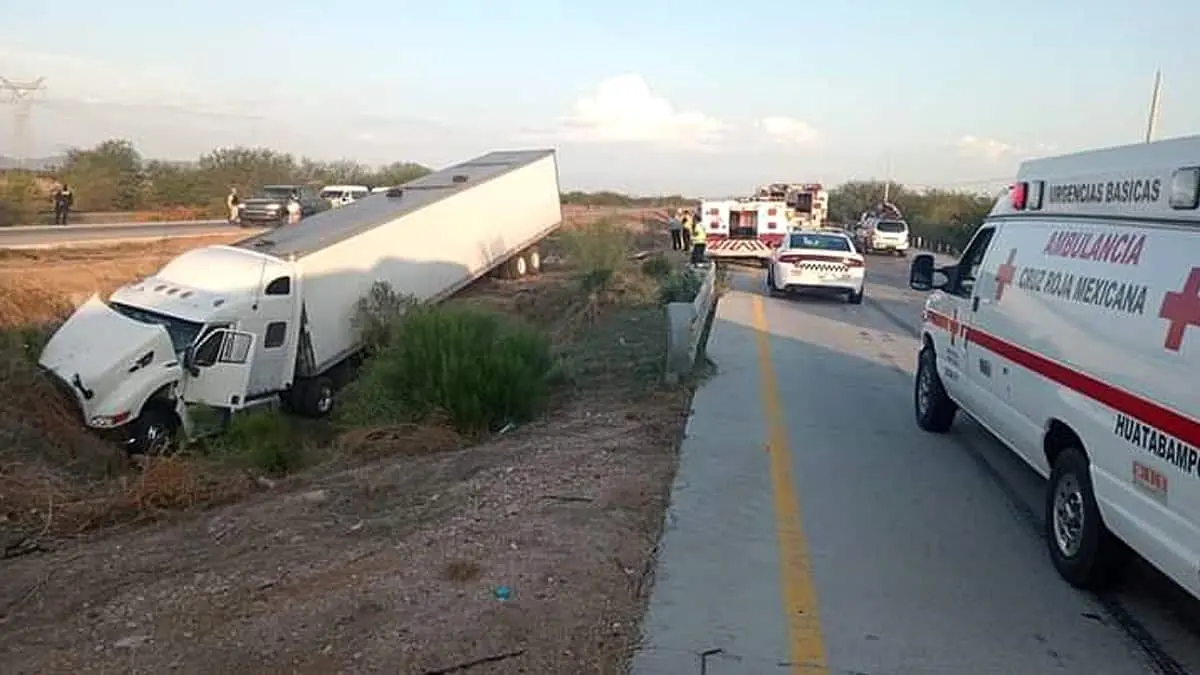 Exigen rehabilitar carretera federal