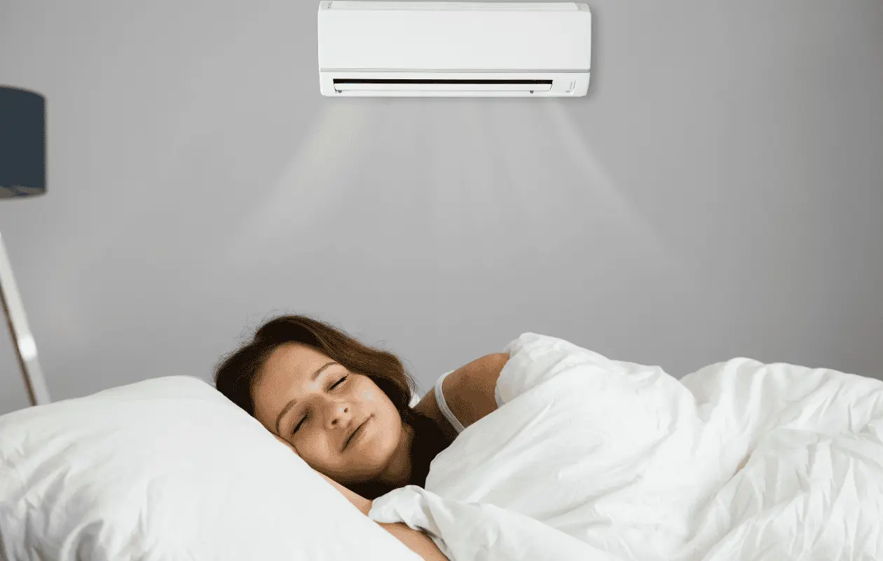 En muchos hogares el aire acondicionado se sigue usando incluso en invierno. Conoce el rango de temperatura ideal. Foto: Canva.com