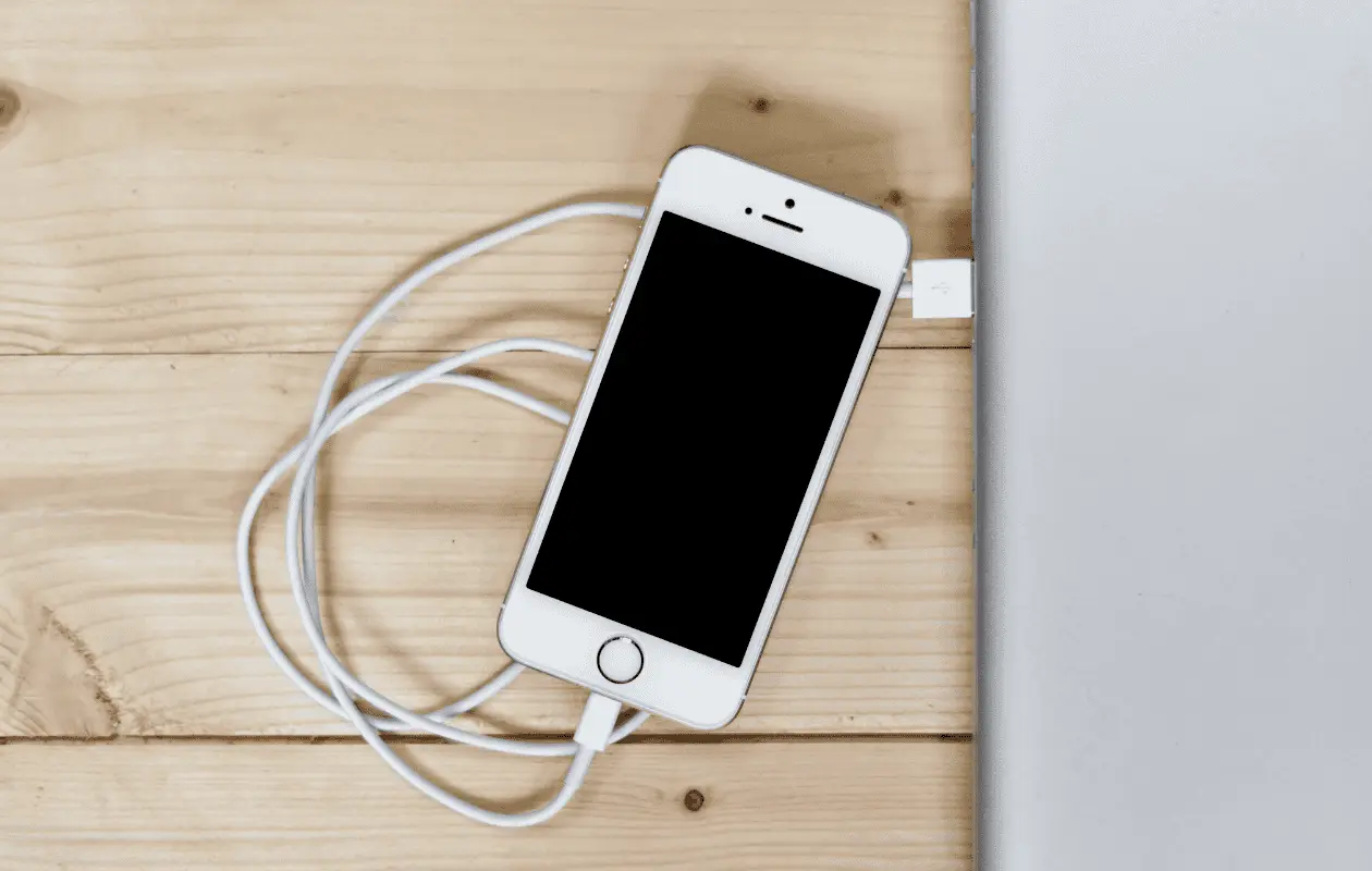 Cargar de manera parcial reduce el efecto de los ciclos y prolonga la vida útil. Foto: Canva.com