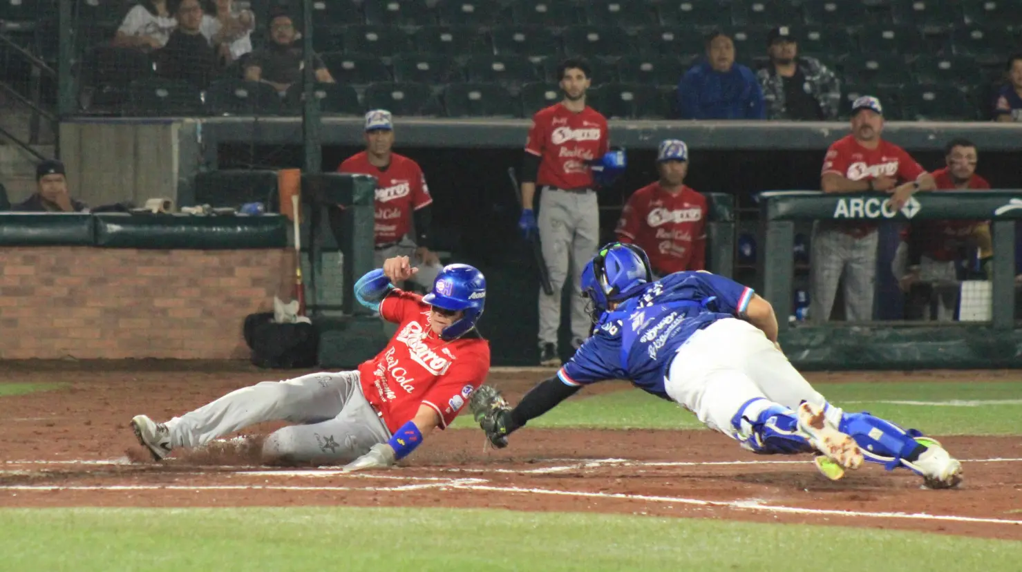 Yaquis corta racha ganadora al caer ante Charros