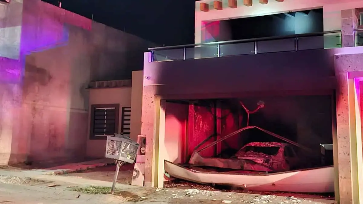 Violencia sin freno en Culiacán: grupos armados vandalizan y queman dos casas