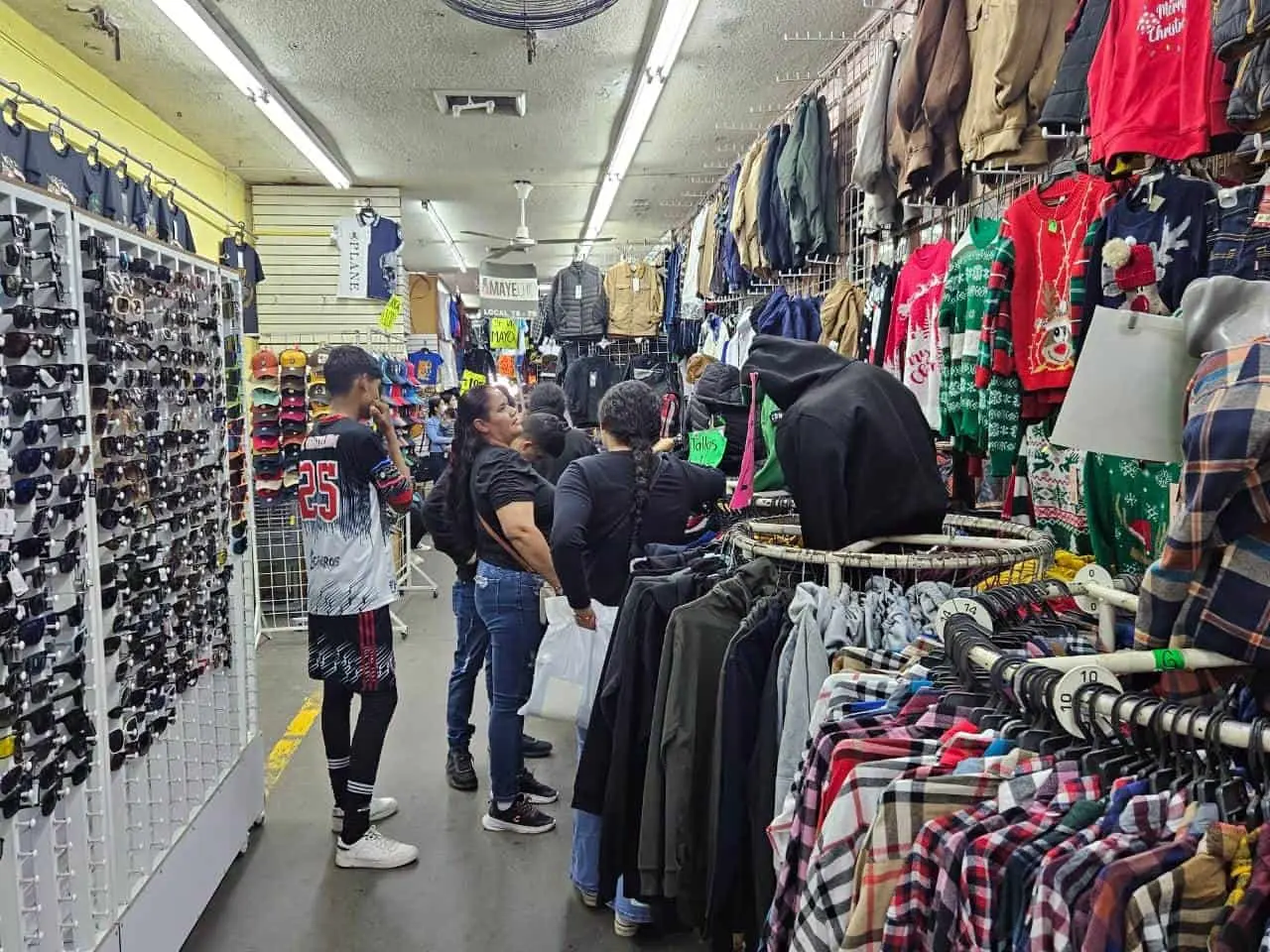 Es notorio el aumento de personas que buscan aprovechar ofertas de los locatarios.