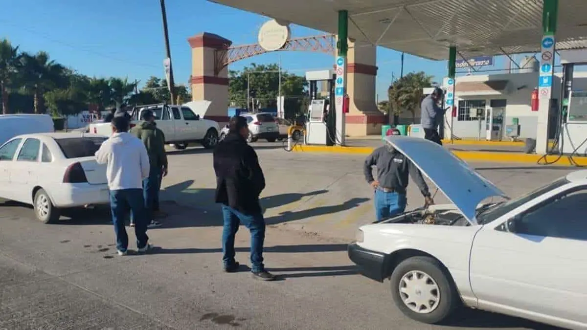 Cierran gasolineras en esperanza Fuentes: Facebook