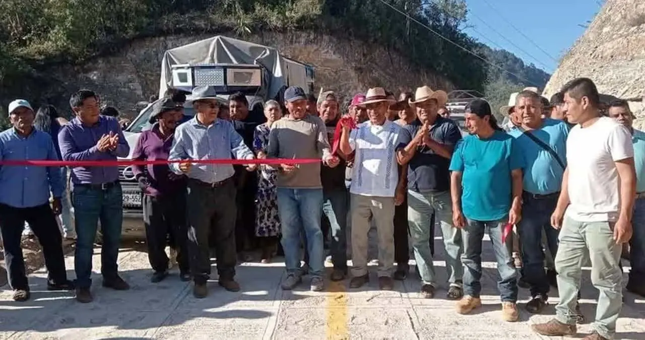 Detienen a funcionarios municipales en Oaxaca vinculados con homicidios y despojos de tierras