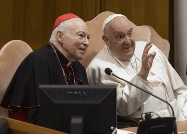 Papa Francisco no acepta renuncia de Cardenal Carlos Aguiar y extiende su mandato