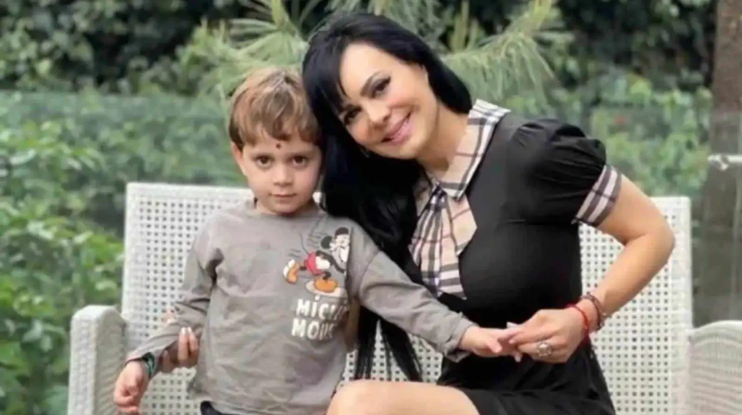 Fiscalía entrega a José Julián a Maribel Guardia tras demanda contra su nuera