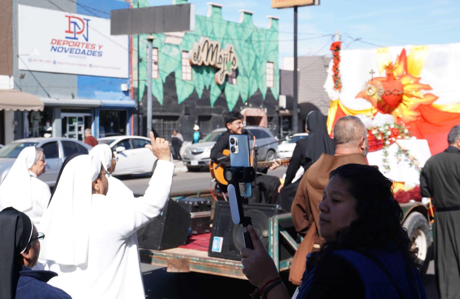 Realizan procesión por la vida consagrada en Diócesis de Ciudad Obregón