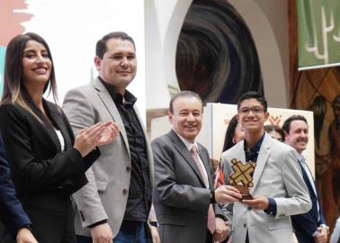 Premio Estatal de la Juventud 2025: Ganadores reciben 100 mil pesos