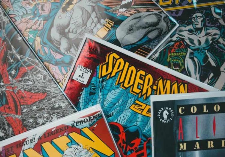 Los personajes de Marvel y DC más allá de la gran pantalla