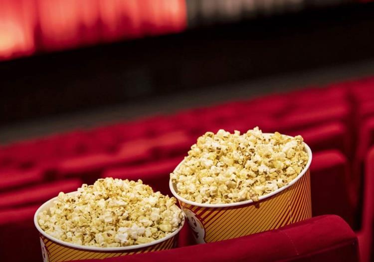 ¿Llevar comida al cine es motivo de multa o solo una regla interna? Esto dice la Profeco