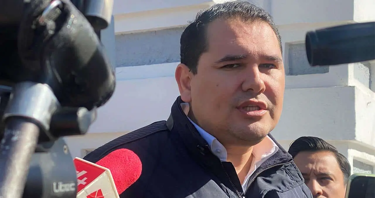 Adolfo salzar Razo, Secretario de Gobierno
