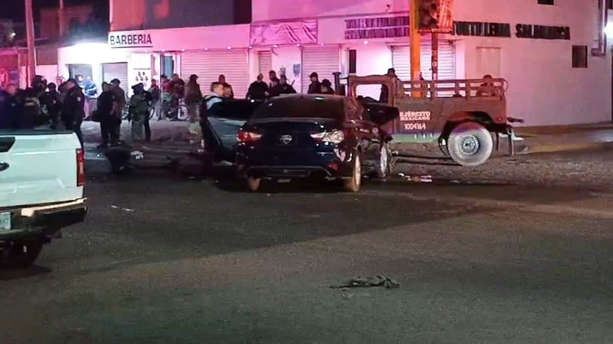 Chocan militares en la colonia Municipio Libre de Ciudad Obregón