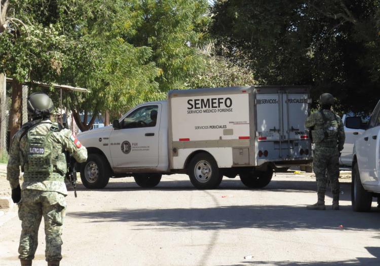 Hallan cadáver durante cateo en la Matías Méndez, en Ciudad Obregón